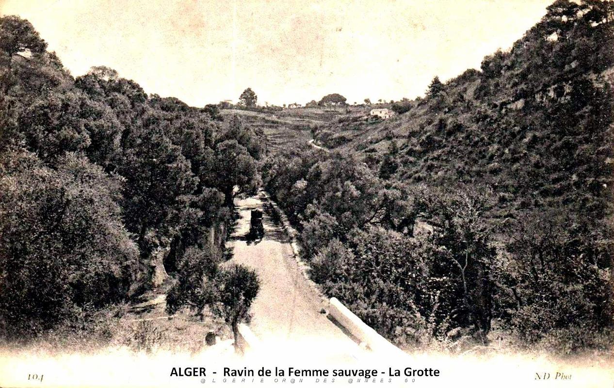 Alger - Ravin de la Femme Sauvage - Grotte.jpg